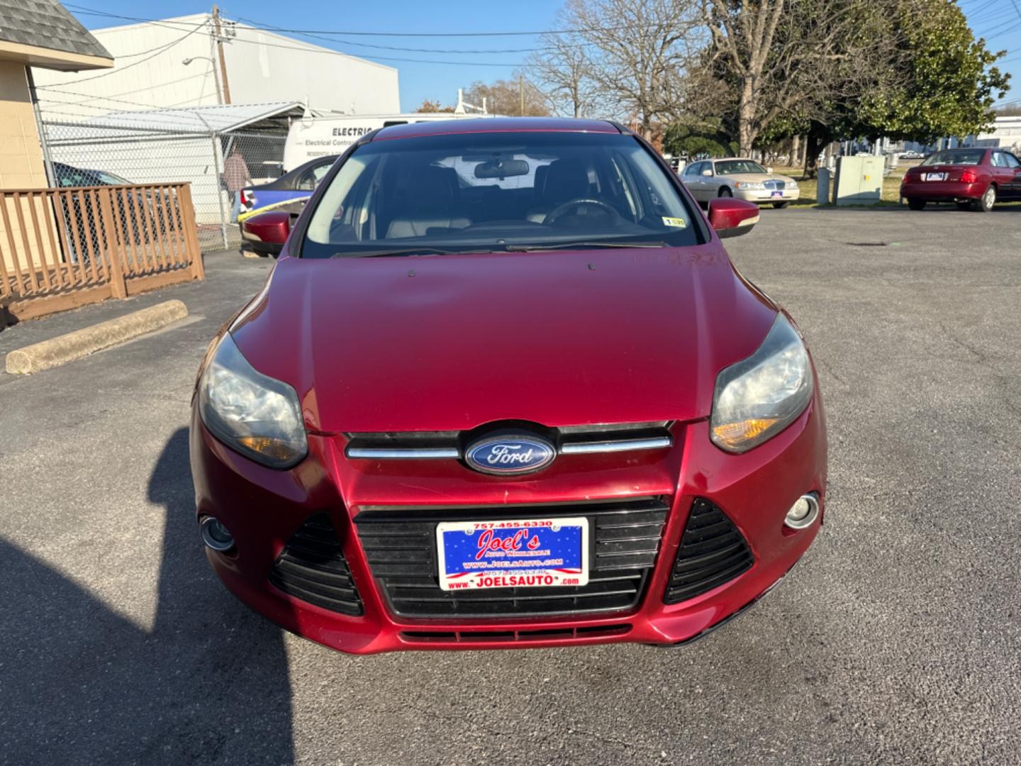 2014 Burgundy Ford Focus (1FADP3N23EL) , located at 5700 Curlew Drive, Norfolk, VA, 23502, (757) 455-6330, 36.841885, -76.209412 - Photo#5